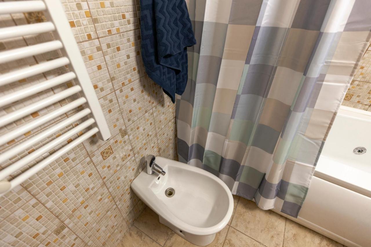 13 Septembrie Apt, Near Marriott Бухарест Экстерьер фото