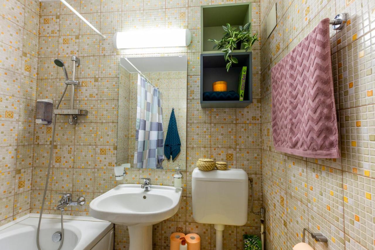 13 Septembrie Apt, Near Marriott Бухарест Экстерьер фото